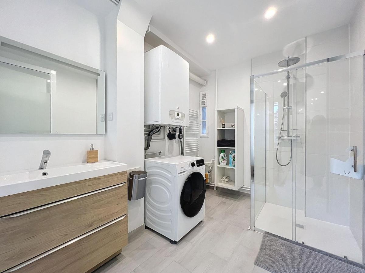 Spacious 2 Bedroom Petite France Appartement