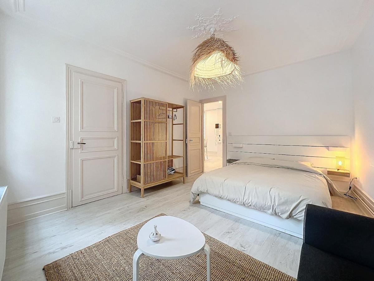 Spacious 2 Bedroom Petite France *